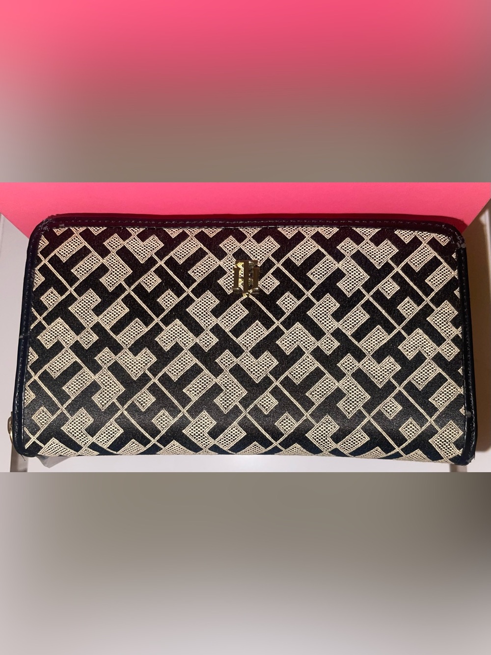 Tommy Hilfiger Black & Cream Monogram Zip Wallet